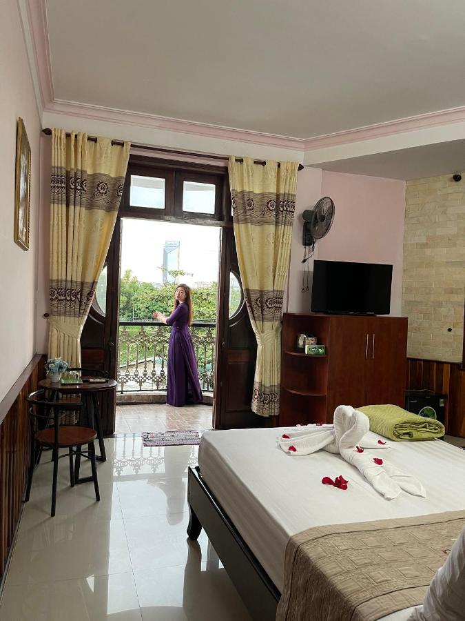 Nam Phuong Riverside Villa Hue Bagian luar foto
