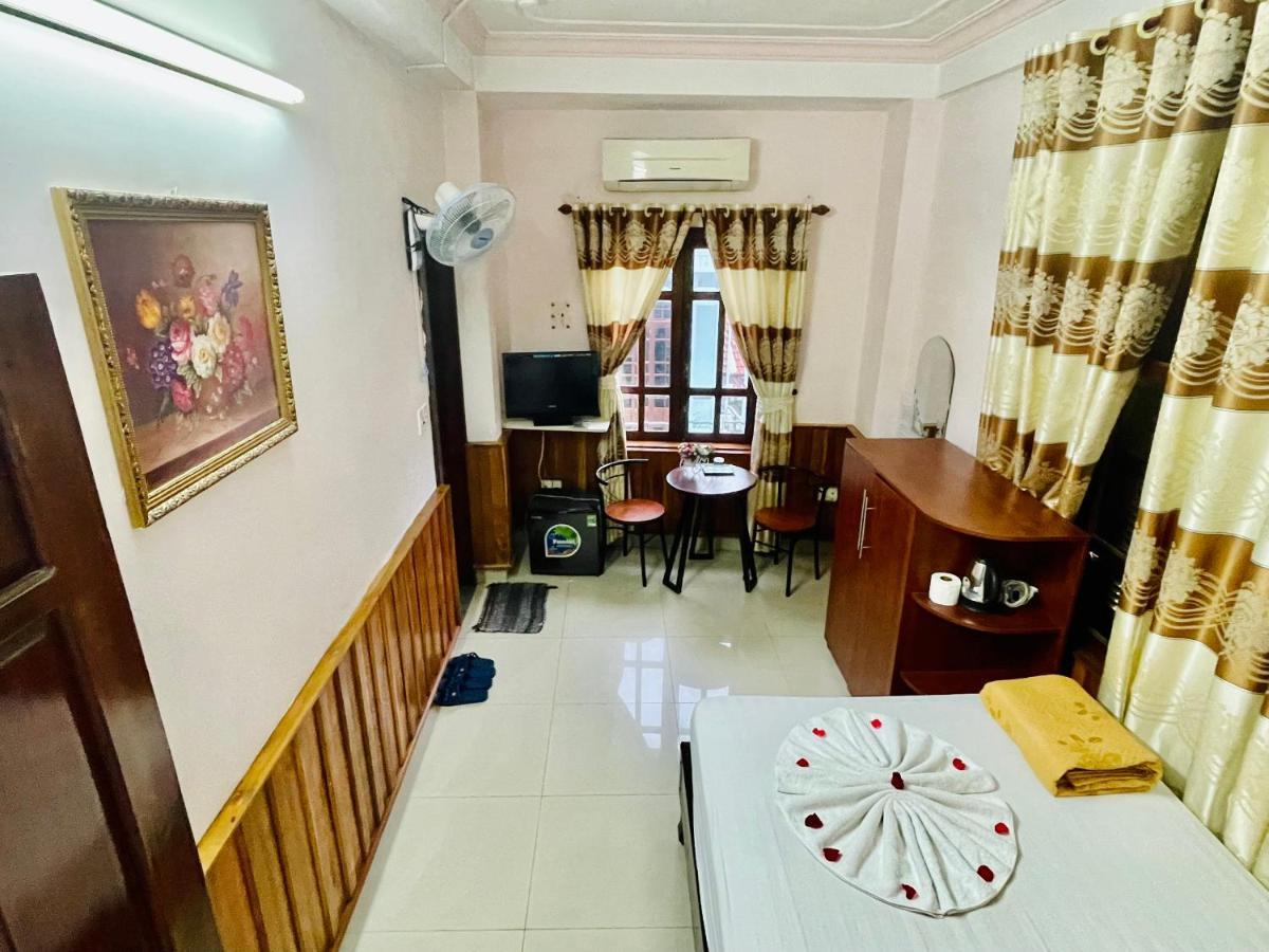 Nam Phuong Riverside Villa Hue Bagian luar foto