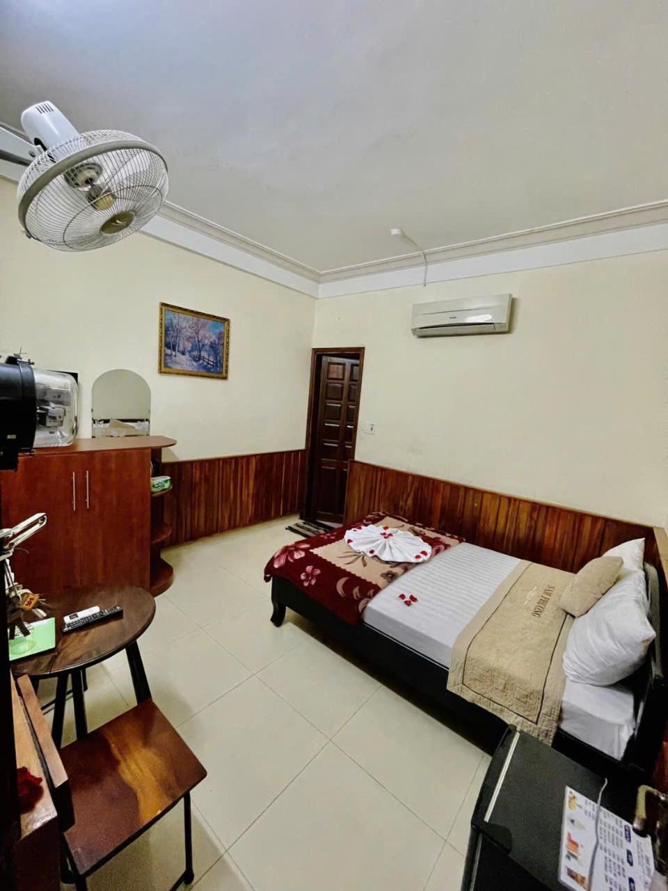 Nam Phuong Riverside Villa Hue Bagian luar foto