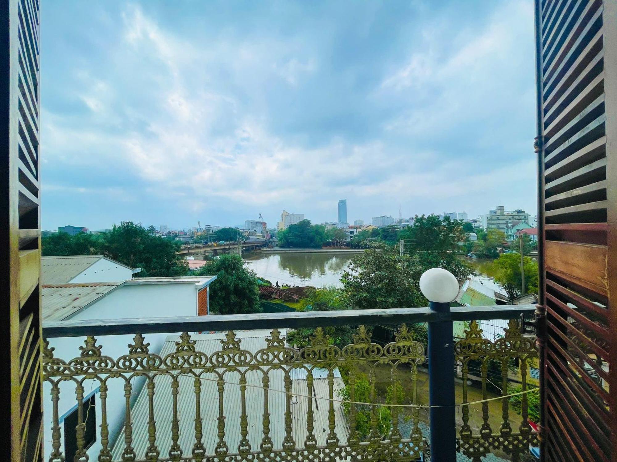 Nam Phuong Riverside Villa Hue Bagian luar foto