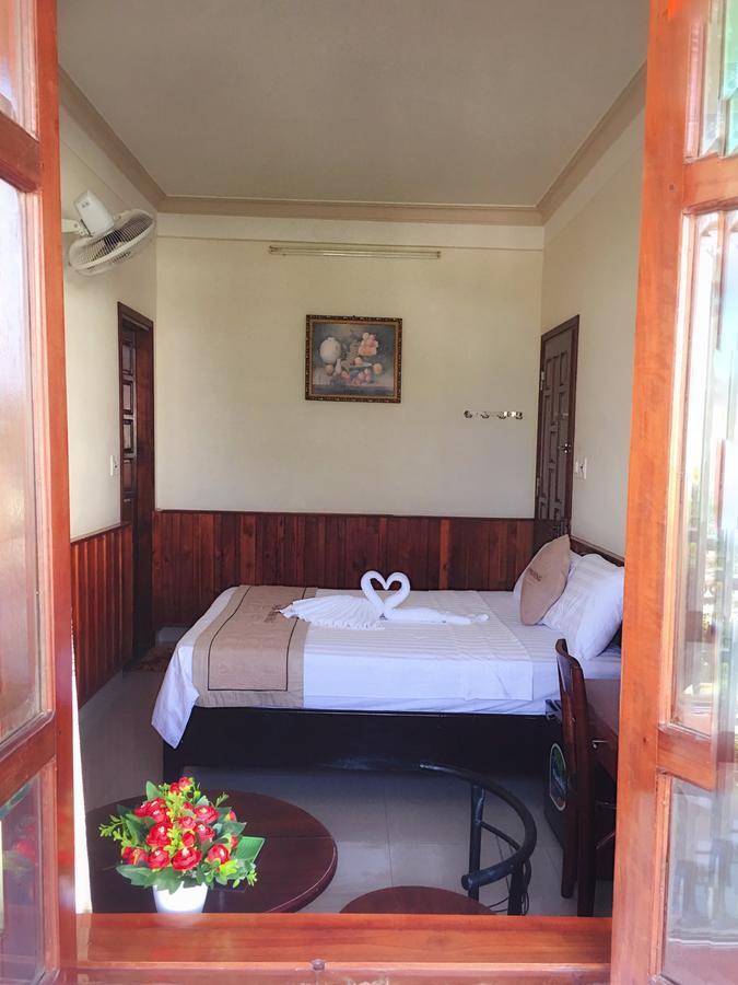 Nam Phuong Riverside Villa Hue Bagian luar foto